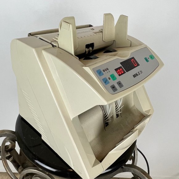 Magner MAGII 20 Series Currency Counter  (Only needs new rubber wheels) - Picture 6 of 7